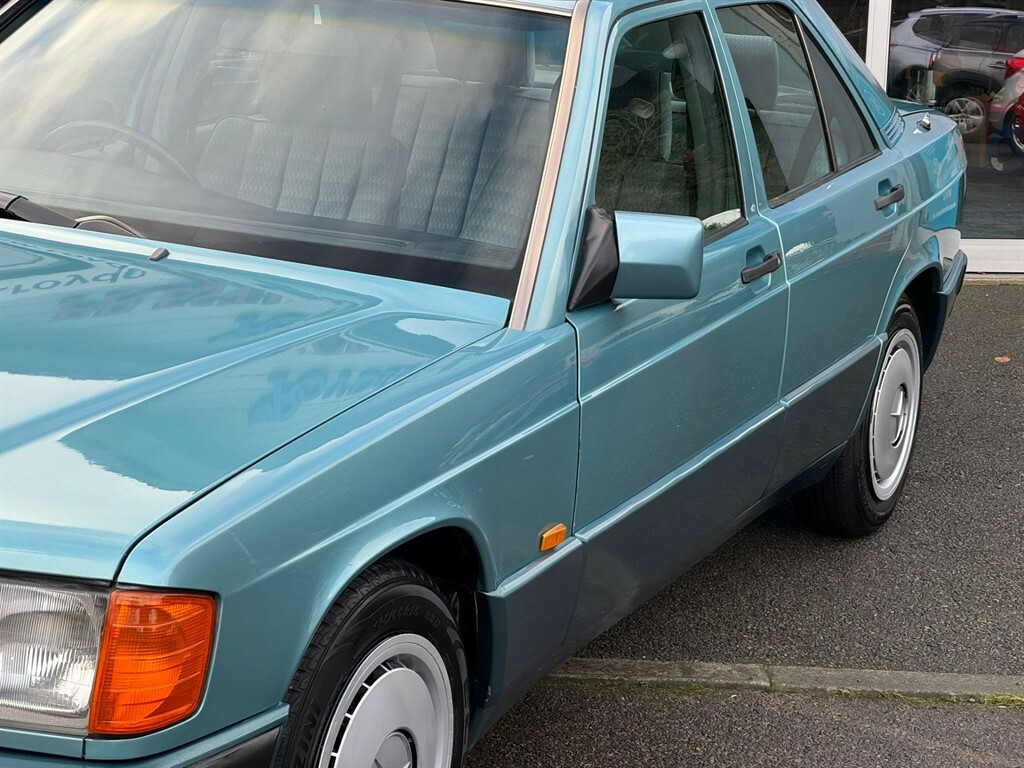 Mercedes-Benz 190 E Auto Blue #5