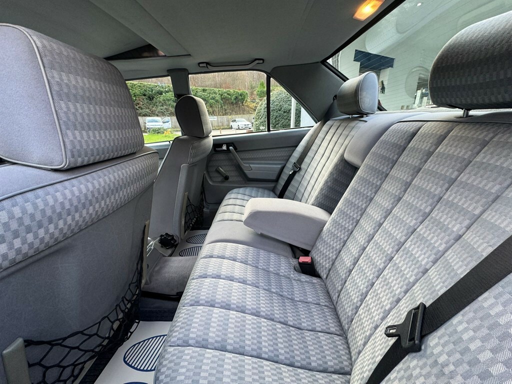 Mercedes-Benz 190 1.8 Le Limited Edition  #24