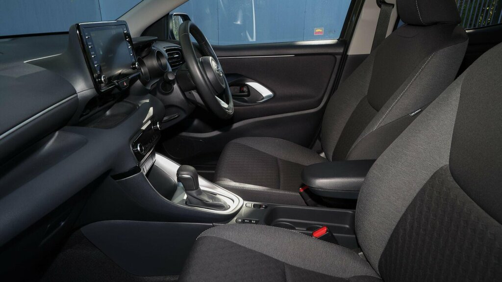 Toyota Yaris 1.5 Vvt-h Design E-cvt Euro 6 Ss YD23JDC Brown #5