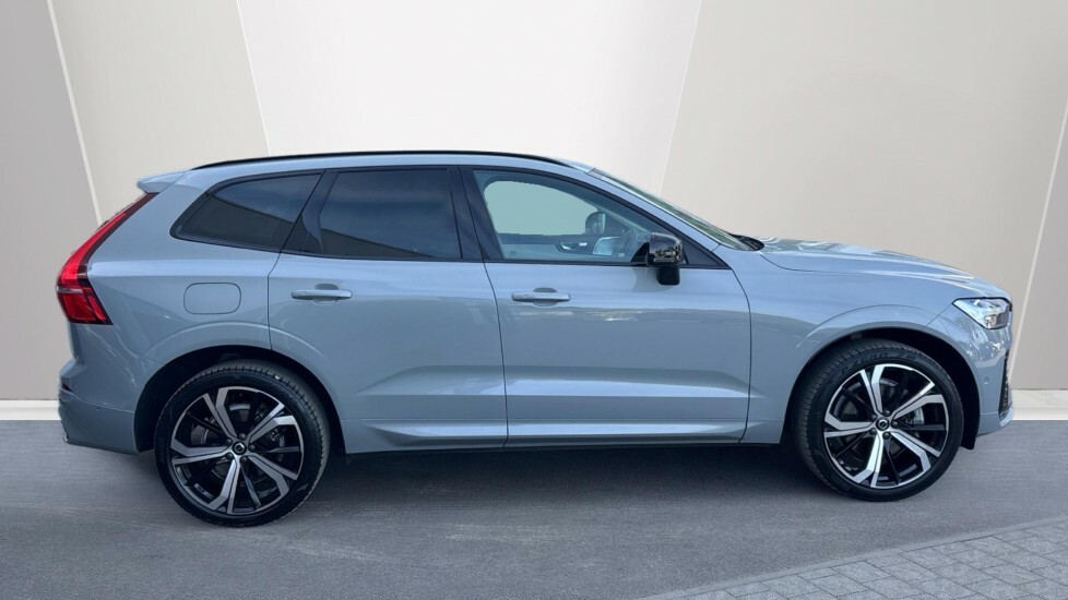 Volvo XC60 Ultimate, B5 Awd Mild Hybrid, Dark HT23WOX Grey #3