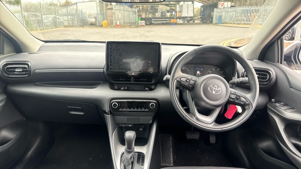 Toyota Yaris 1.5 Vvt-h Icon E-cvt Euro 6 Ss GV24KYZ White #5