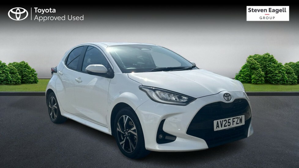 Toyota Yaris 1.5 Vvt-h Design E-cvt Euro 6 Ss White