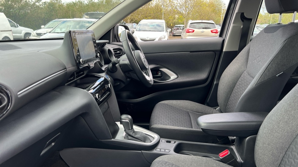 Toyota Yaris Cross 1.5 Vvt-h Icon E-cvt Euro 6 Ss LL73AHE Grey #5