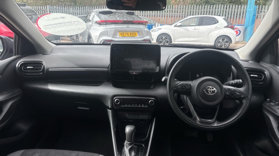 Toyota Yaris 1.5 Vvt-h Design E-cvt Euro 6 Ss VU74KTJ Blue #6