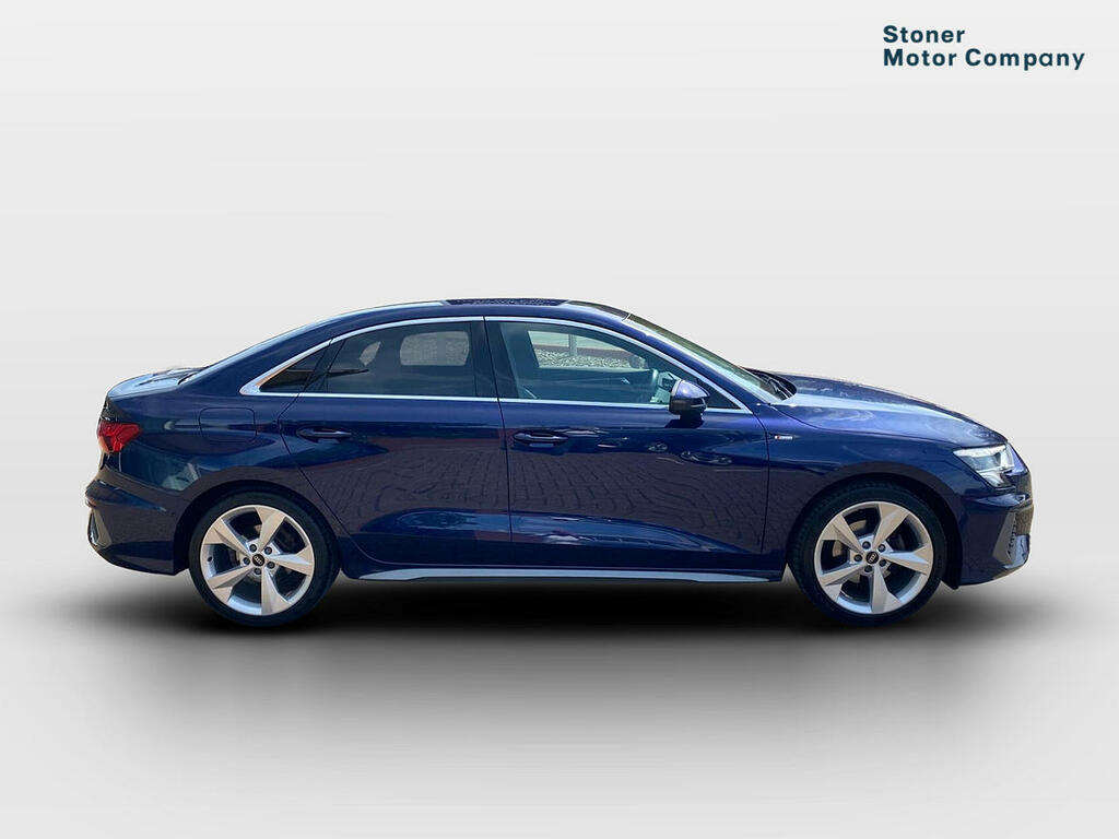 Audi A3 30 Tfsi S Line S Tronic LV22DGF Blue #2