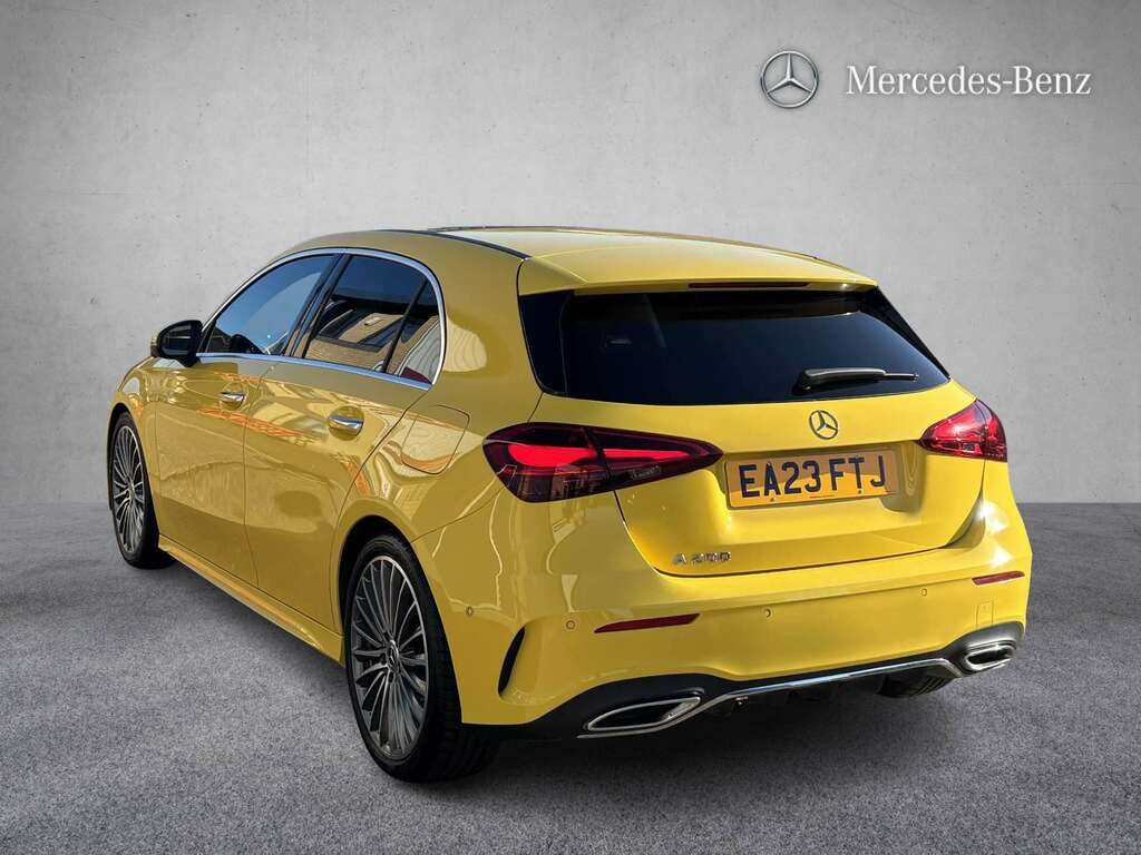Mercedes-Benz A Class A200 Amg Line Premium Plus 2023 Yellow
