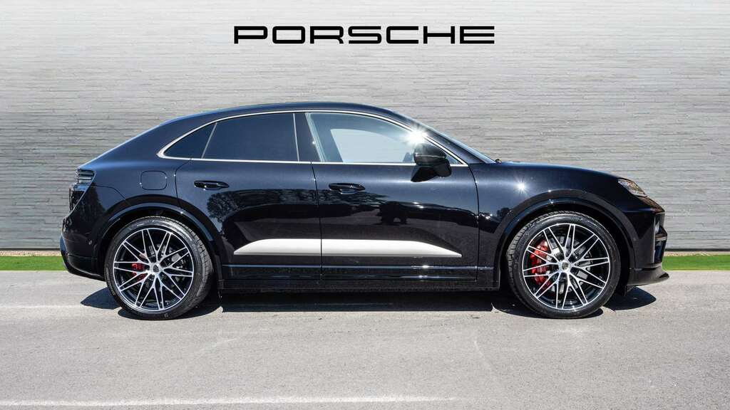 Porsche Macan Turbo 2026 2026 MJ26VGP Black #2