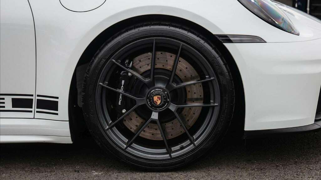 Porsche 911 Gts T-hybrid Pdk 4 Seat 2025 LJ25PWB White #6