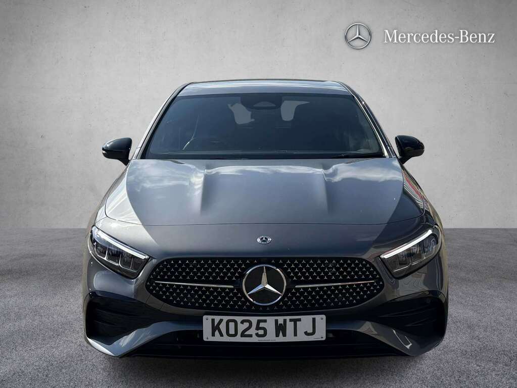 Mercedes-Benz A Class A180 Amg Line Premium 2025 KO25WTJ Grey #4
