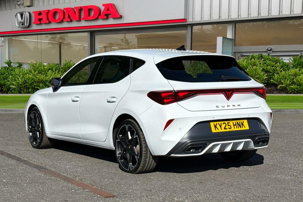 Cupra Leon 1.5 Etsi V2 Dsg Euro 6 Ss KY25HNK White #2