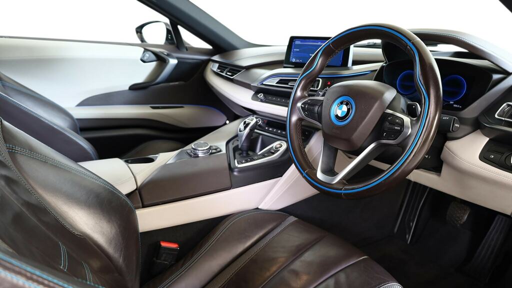 BMW i8 2dr Auto White #6