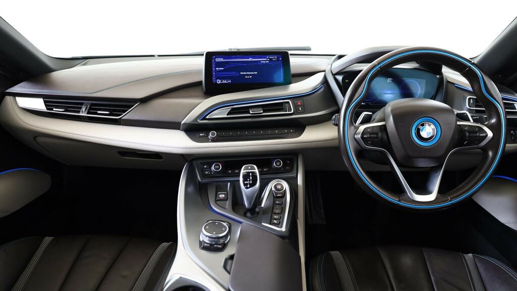 BMW i8 2dr Auto White #4