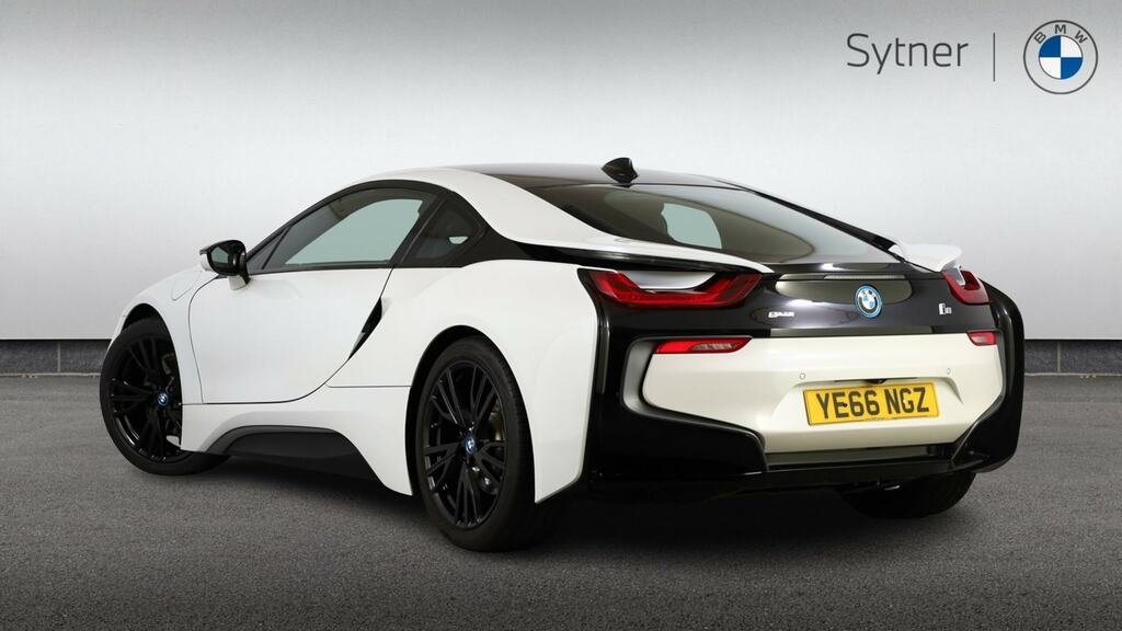 BMW i8 2dr Auto White #2