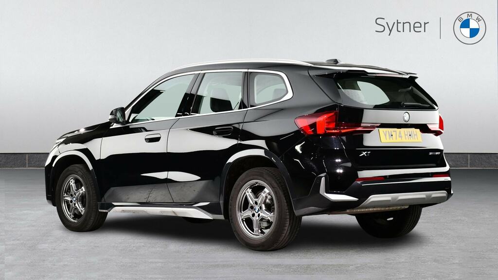BMW X1 Sdrive 20I Mht Xline Step YM74HMH Black #2