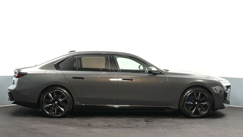 BMW i7 335Kw Edrive50 M Sport 105.7Kwh Exec Grey #3