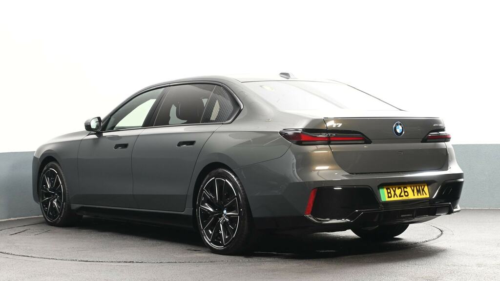 BMW i7 335Kw Edrive50 M Sport 105.7Kwh Exec Grey #2