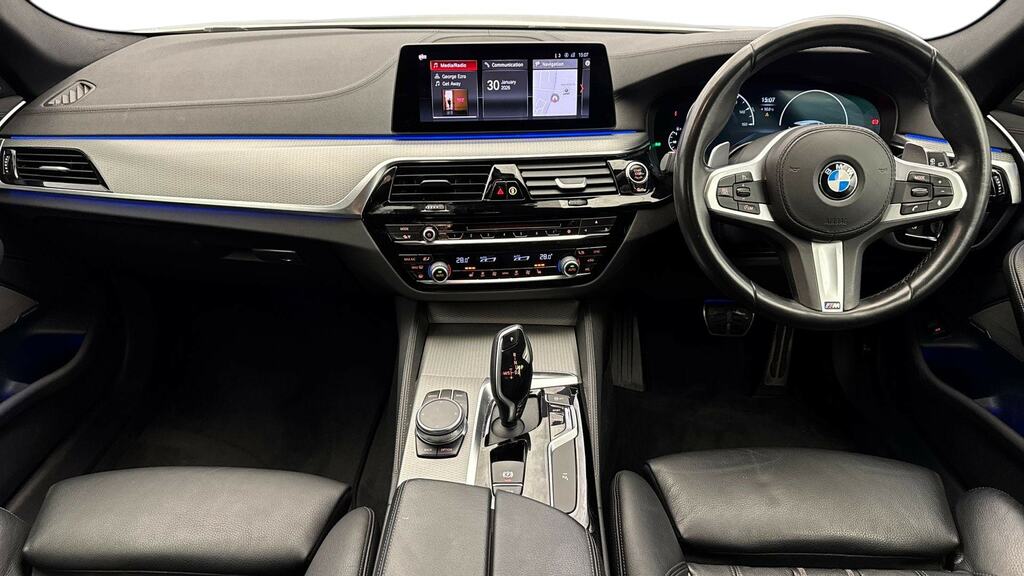 BMW 5 Series 520I M Sport Plus Pack YE19YHH White #4