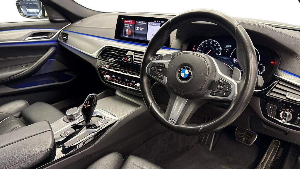 BMW 5 Series 520I M Sport Plus Pack YE19YHH White #6