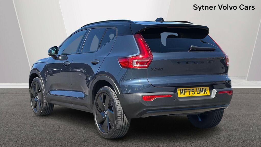 Volvo XC40 2.0 B3p Ultra Black Edition MF75UMK Blue #2