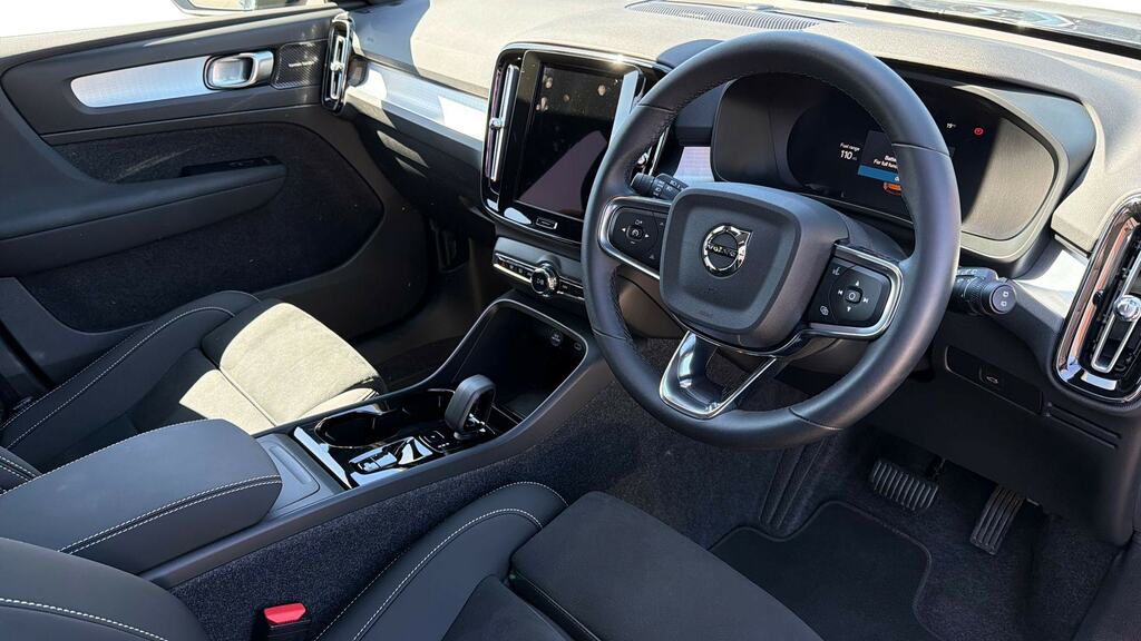 Volvo XC40 2.0 B3p Ultra Black Edition MF75UMK Blue #5