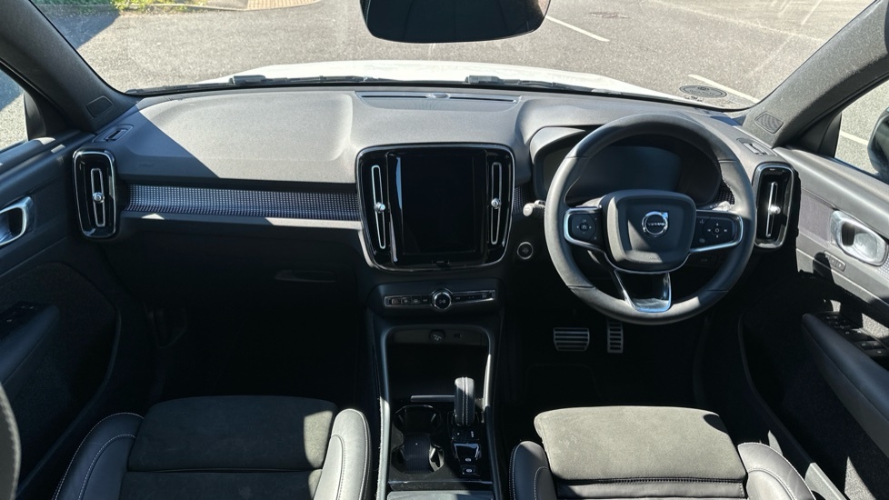 Volvo XC40 R-design, T3 LV21FTJ White #5