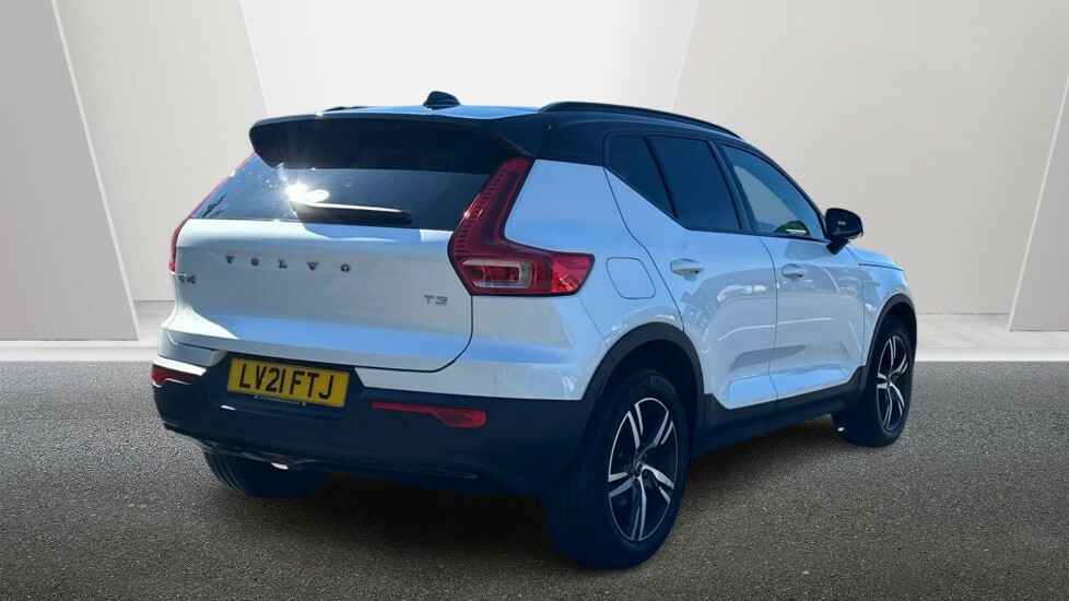 Volvo XC40 R-design, T3 LV21FTJ White #2