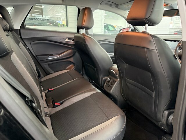 Vauxhall Grandland X Suv NL20UAU Black #4