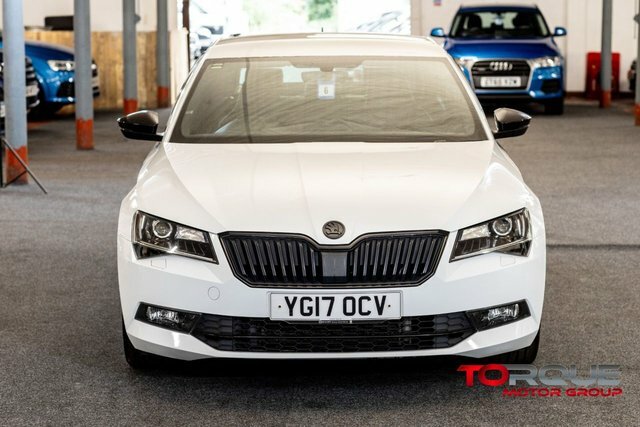 Skoda Superb 2.0 Tdi Sportline Hatchback Dsg 6S White #2
