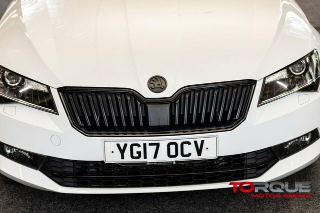Skoda Superb 2.0 Tdi Sportline Hatchback Dsg 6S White #4