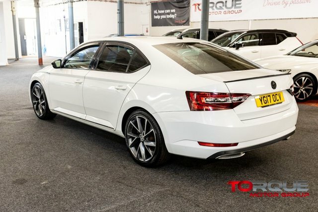 Skoda Superb 2.0 Tdi Sportline Hatchback Dsg 6S White #3