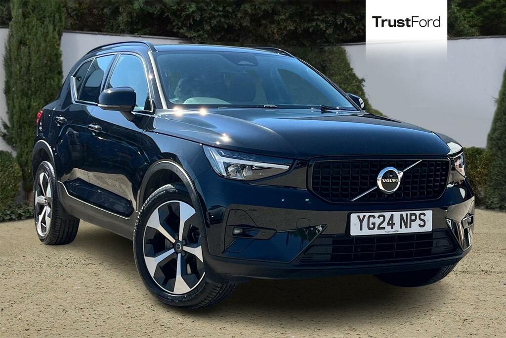 Volvo XC40 2.0 B3 Mhev Plus Dark Navigation Heated Seats St Black