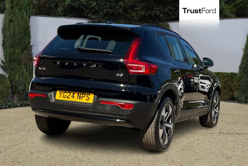 Volvo XC40 2.0 B3 Mhev Plus Dark Navigation Heated Seats St YG24NPS Black #4