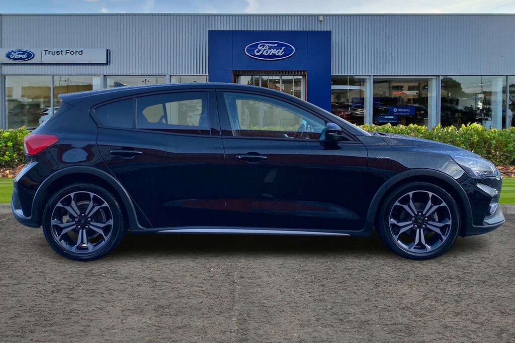 Ford Focus 1.0 Ecoboost Hybrid Mhev 125 Active X Edition UGZ4287 Black #3