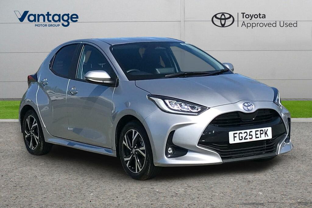 Toyota Yaris 1.5 Vvt-h Design E-cvt Euro 6 Ss Silver