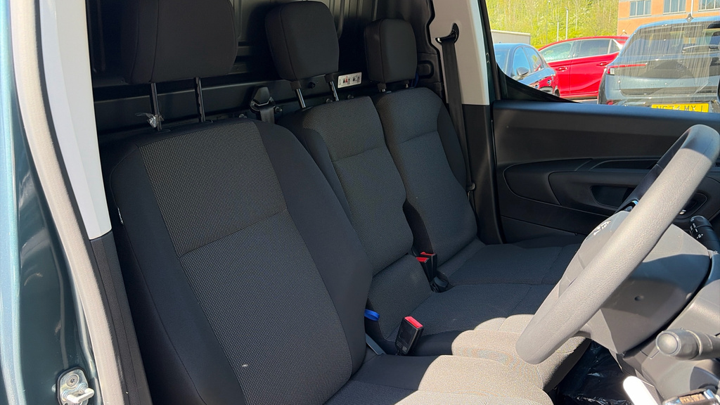 Vauxhall Combo Prime Plus DV75UYA Blue #6
