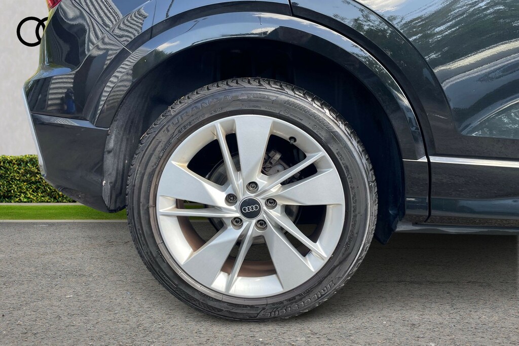 Audi Q2 Audi Q2 S Line 35 Tfsi 150 Ps S Tronic LV23HNH Black #5