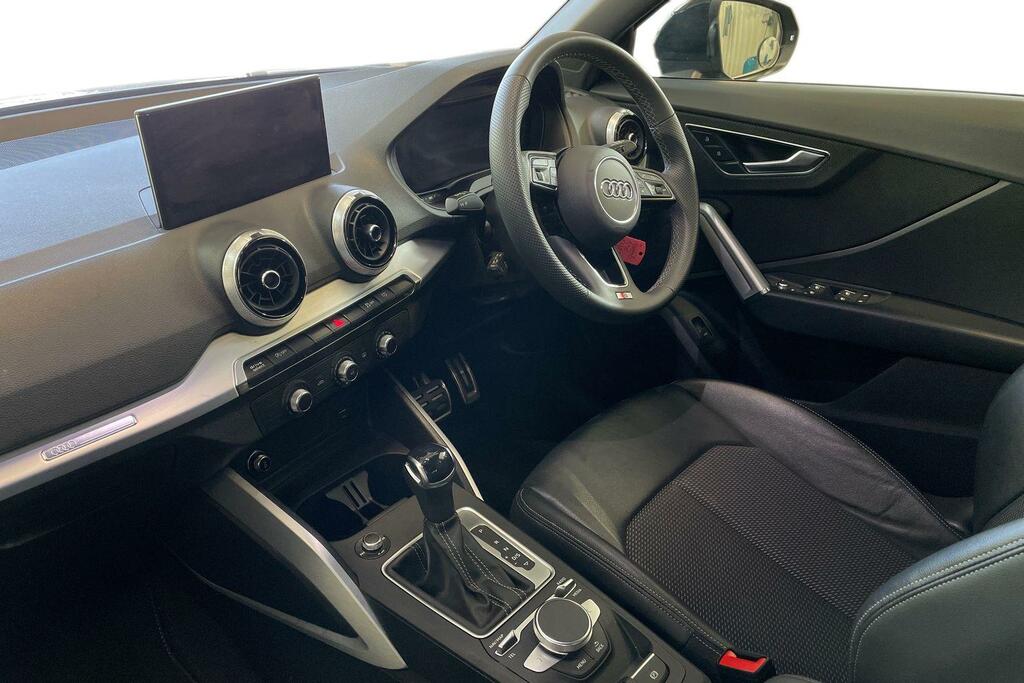 Audi Q2 Audi Q2 S Line 35 Tfsi 150 Ps S Tronic LV23HNH Black #2