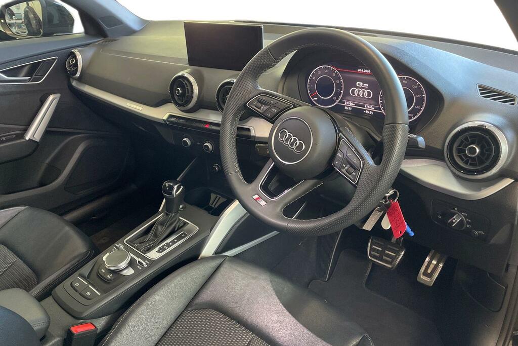 Audi Q2 Audi Q2 S Line 35 Tfsi 150 Ps S Tronic LV23HNH Black #6