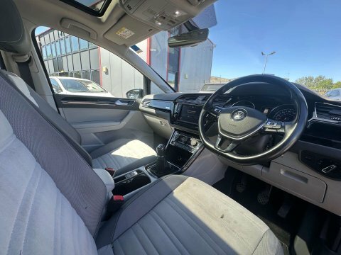 Volkswagen Touran Volkswagen Touran Se 1.6 Tdi 105 Bluemotion Tech S #16