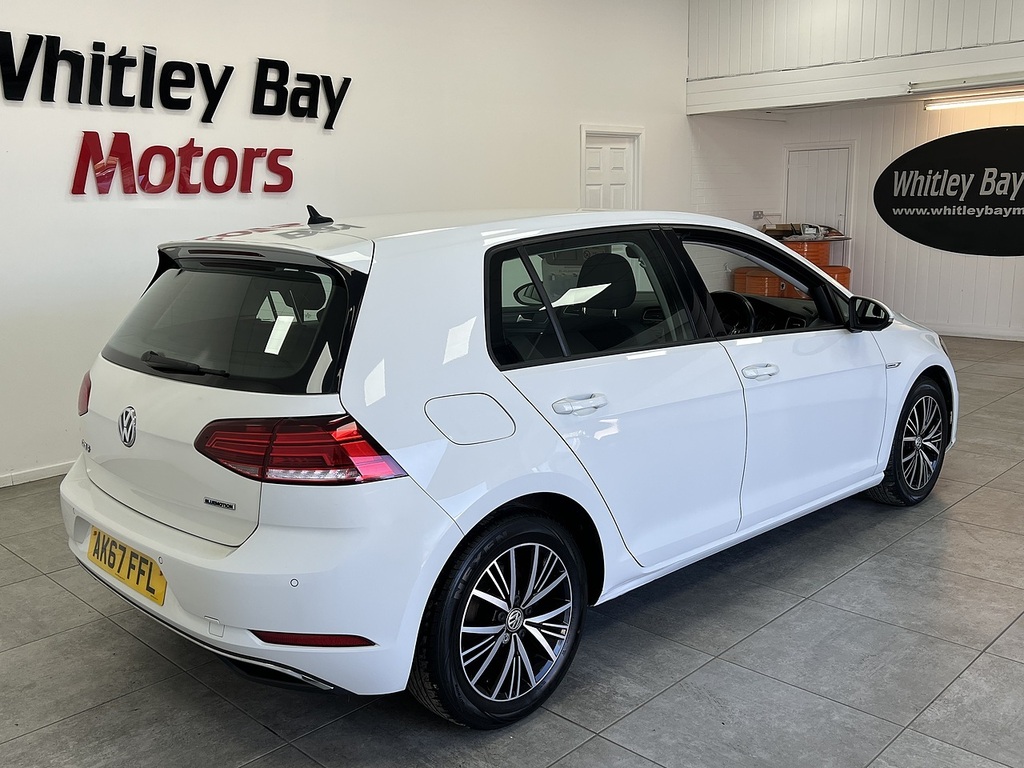 Volkswagen Golf Tsi Evo Bluemotion Tech Se Nav AK67FFL White #3