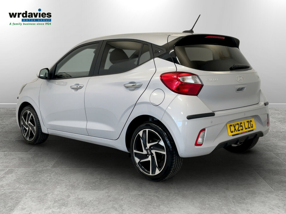 Hyundai I10 1.0 63 Premium Nav CX25LZG White #5