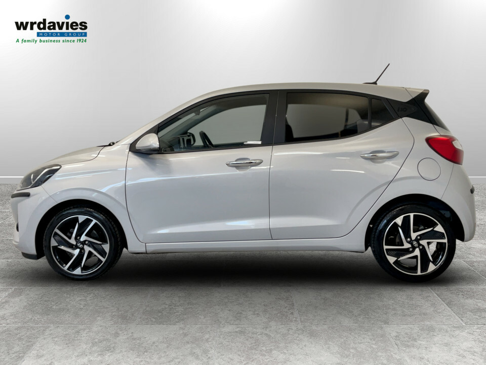 Hyundai I10 1.0 63 Premium Nav CX25LZG White #4