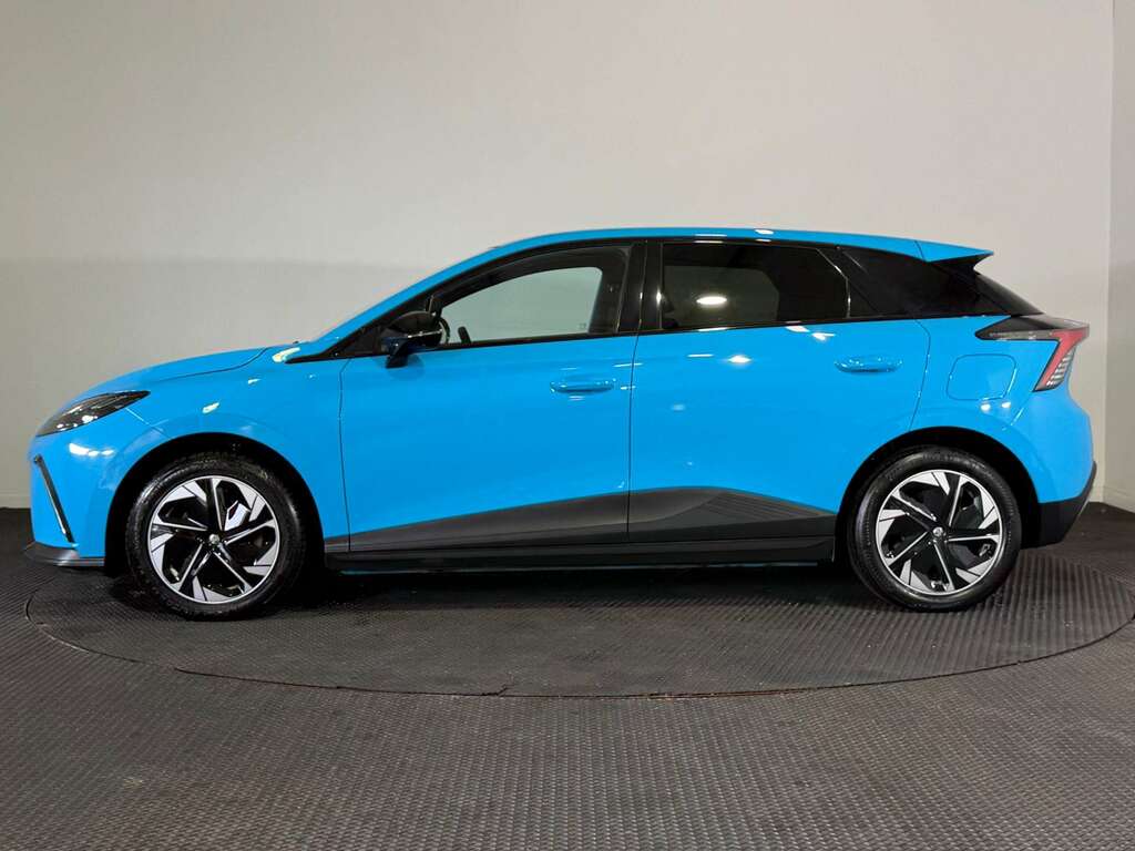 MG MG4 64Kwh Trophy Long Range Hatchback Aut WJ23FNV Blue #4