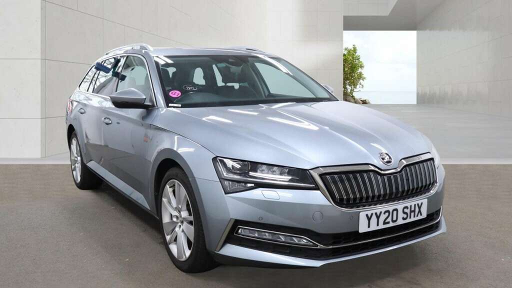 Skoda Superb 1.4 Tsi Iv 13Kwh Se L Estate Plug-in Hy Grey