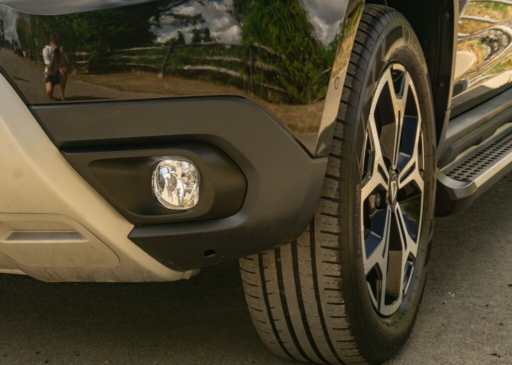 Dacia Duster  Black #24