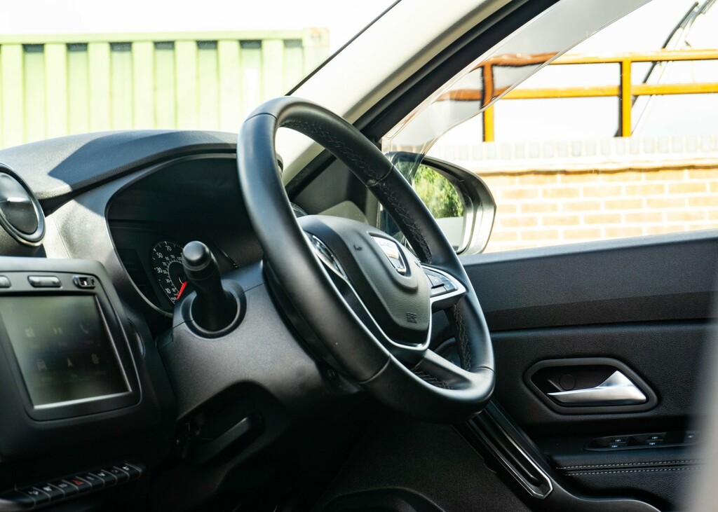 Dacia Duster  Black #83