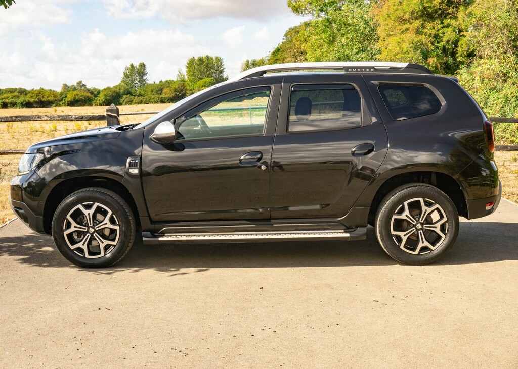 Dacia Duster  Black #40