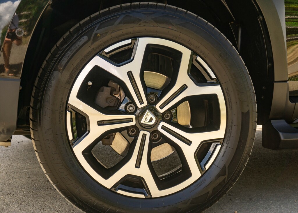 Dacia Duster  Black #51