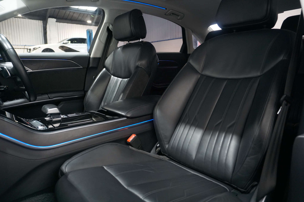 Audi A8 3L Null Black #8