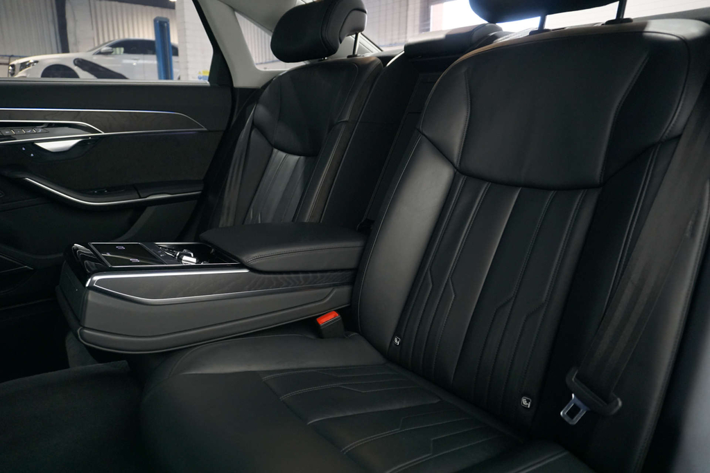 Audi A8 3L Null Black #11